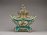 Potpourri vase (pot-pourri gondole), Sèvres Manufactory (French, 1740–present), Soft-paste porcelain decorated in polychrome enamels, gold, French, Sèvres
