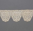 Bobbin lace border with scallops, Bobbin lace with needle lace bars, Italian