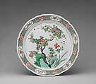 Dish with rocks, flowers, and birds, Hard-paste porcelain painted with colored enamels over transparent glaze (Jingdezhen ware), Chinese, for European, probably French, market