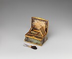 Box for rouge and patches, Gold, agate, British, London