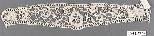Cuff (one of a pair), Bobbin lace, British, Honiton