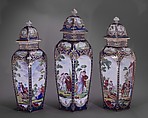 Covered vase, Worcester factory (British, 1751–2008), Soft-paste porcelain decorated in polychrome 
enamels, gold, British, Worcester