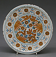 Dish on a low foot (Tazza), Coarse ware, enameled, Italian, Deruta