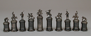 Chessmen (32) and box, Silver, polished and oxidized, German