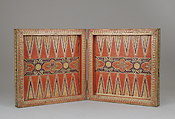 Draughtsmen (30) and box-board for checkers, backgammon and nine-men's morris, Leather, gold (?), Spanish