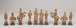 Tyroleans and Slovenes chessmen (32), Wood, blond and medium blond, Austrian, Tyrol