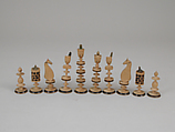Chessmen (32), Wood, German