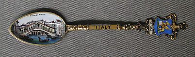 Souvenir spoon with view of the Rialto Bridge, Silver-gilt and enamel, European