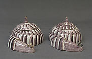 Pair of boxes with covers in the form of snails, Tin-glazed earthenware, German, Hanover Münden