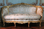 Sofa (canapé à confidents), Jean-Jacques Pothier (master 1750, working until ca. 1780), Carved and gilded beech, modern silk lampas, French