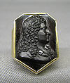 Bust of a man in a wig, possibly a writer, Sardonyx, mounted in gold as a ring, probably French
