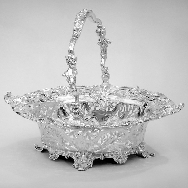 Cake basket