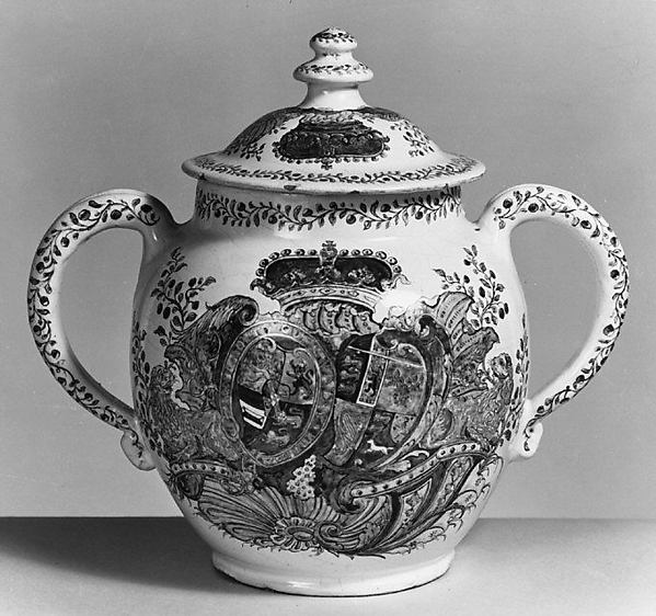 Commemorative jar with cover