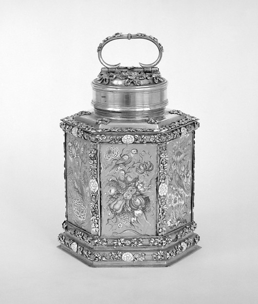 Hexagonal canister (Schraubflasche) by Jonas Laminit