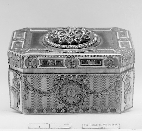 Snuffbox by Charles Le Bastier