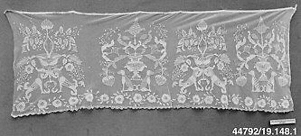 Portion of a valance