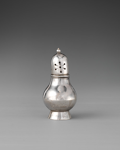 Miniature caster with cover