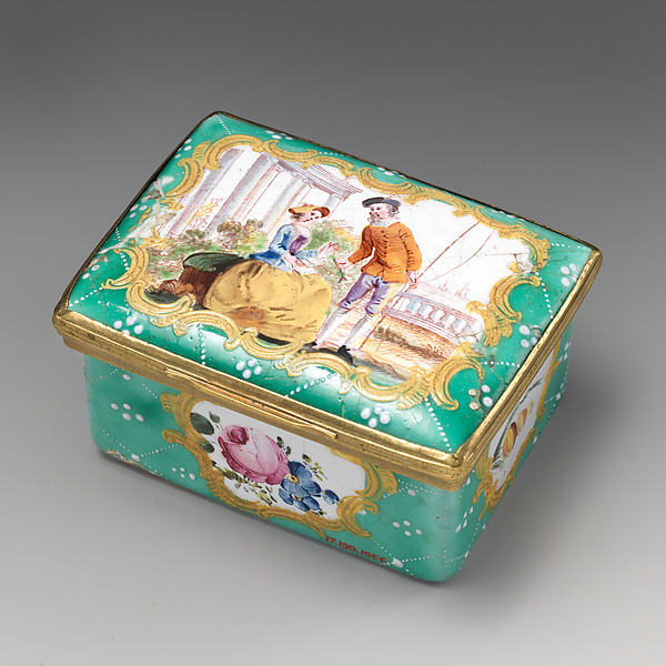 Snuffbox