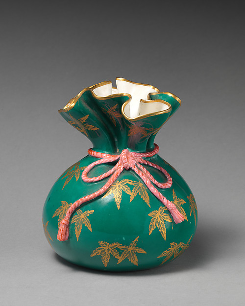 Vase in the form of a beggar's purse by Worcester factory, The Metropolitan Museum of Art