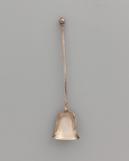 Miniature shovel