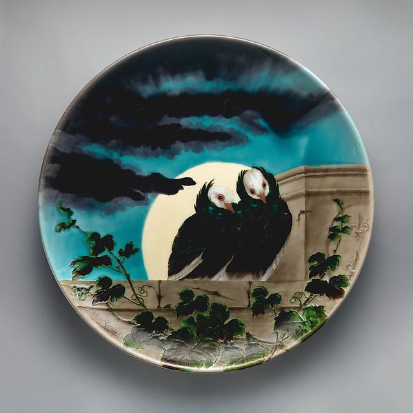 Charger with birds