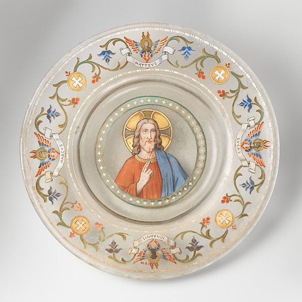 Renaissance-style dish with Christ and Four Evangelists by Società Anonima per Azioni Salviati & C.