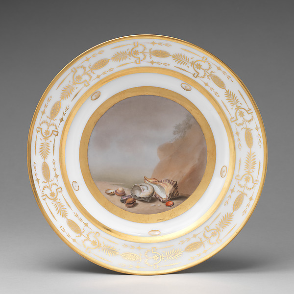 Plate with marine subject