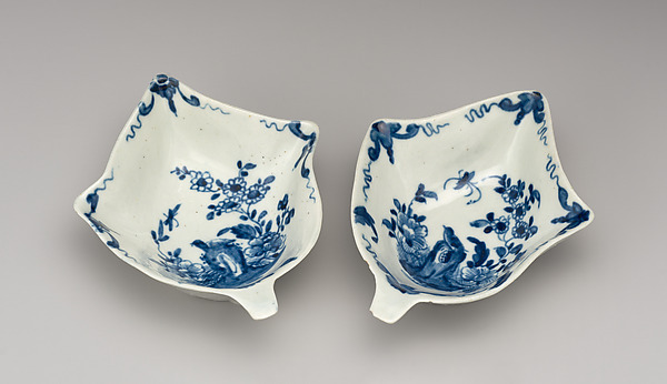 Pair of dishes by Worcester factory, The Metropolitan Museum of Art