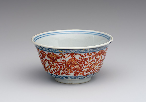 Teabowl with Chinoiserie decoration