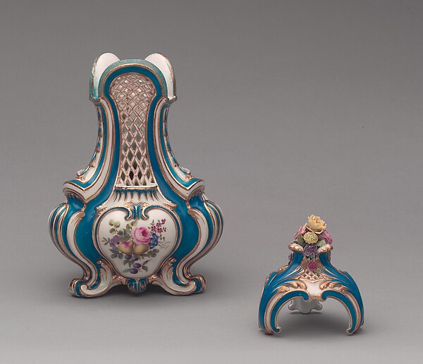 Vase with cover (vase pot-pourri triangle) (one of a pair) by Sèvres Manufactory, The Metropolitan Museum of Art