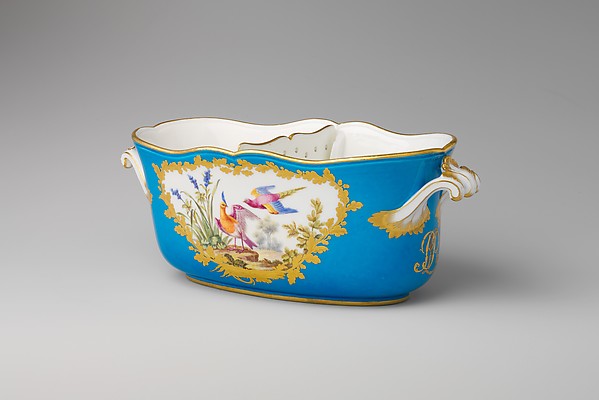 Liqueur bottle cooler (seau ovale à liqueur) (one of a pair) (part of a service)