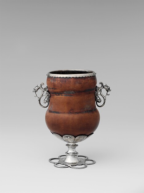 Standing cup