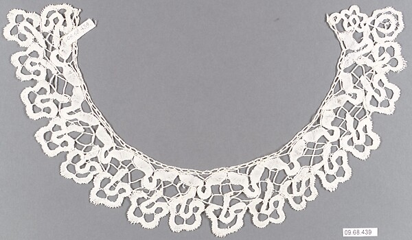 Collar lace