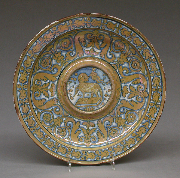 Dish for an ewer