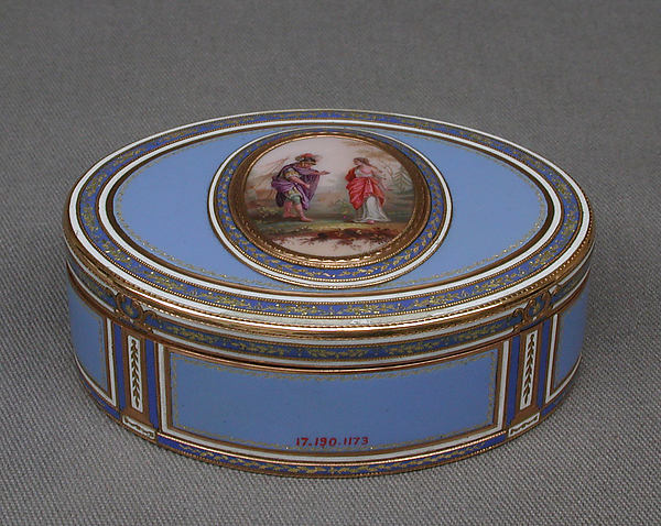 Snuffbox