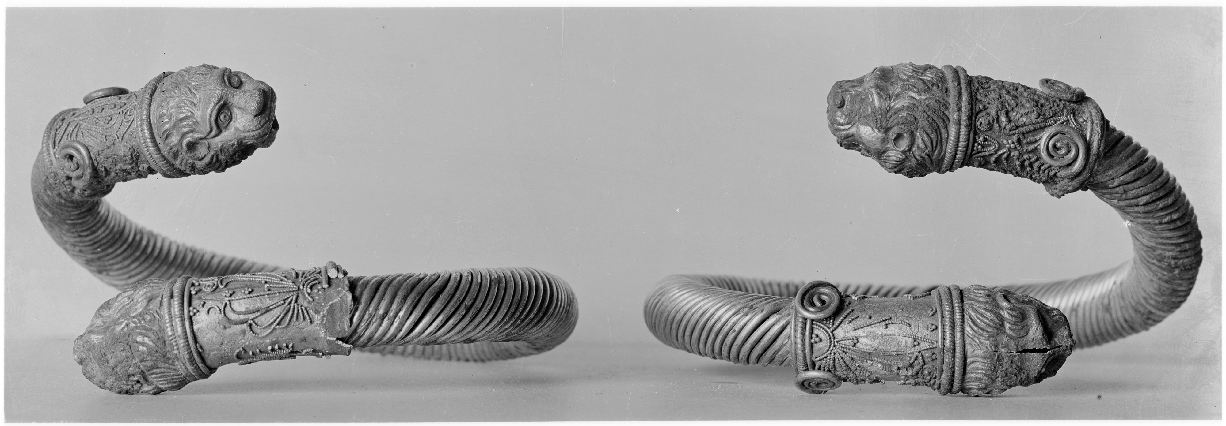 Pair Of Silver Bracelets Greek Late Classical The Metropolitan Museum Of Art 0136