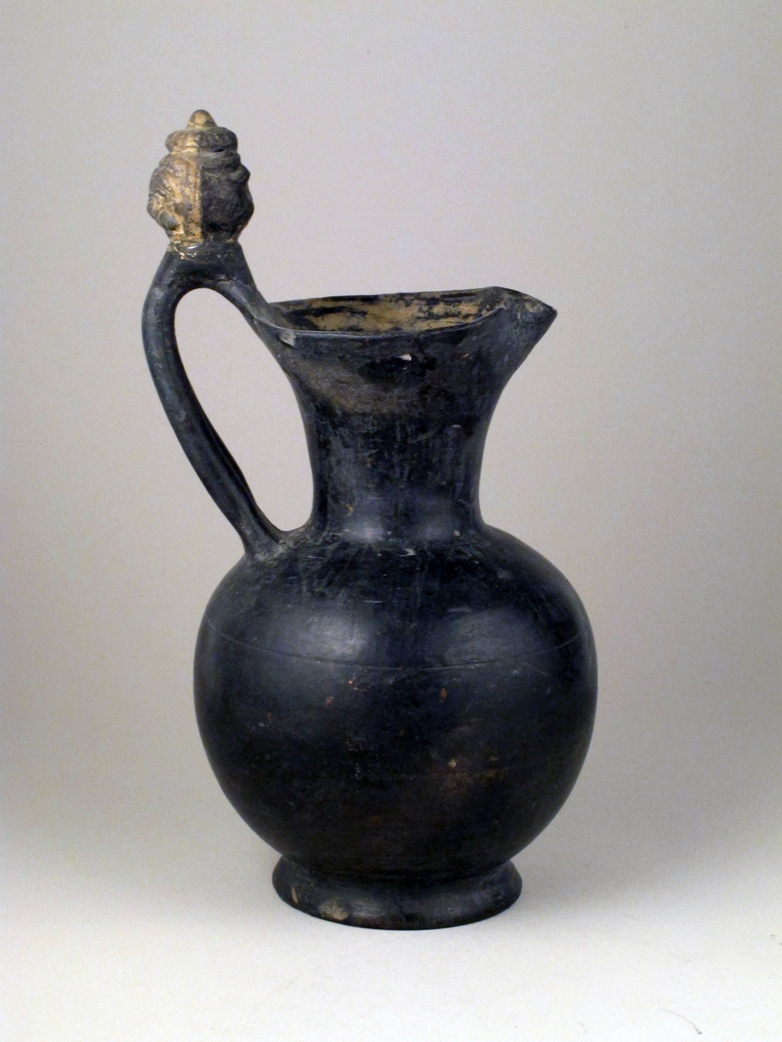 Oinochoe