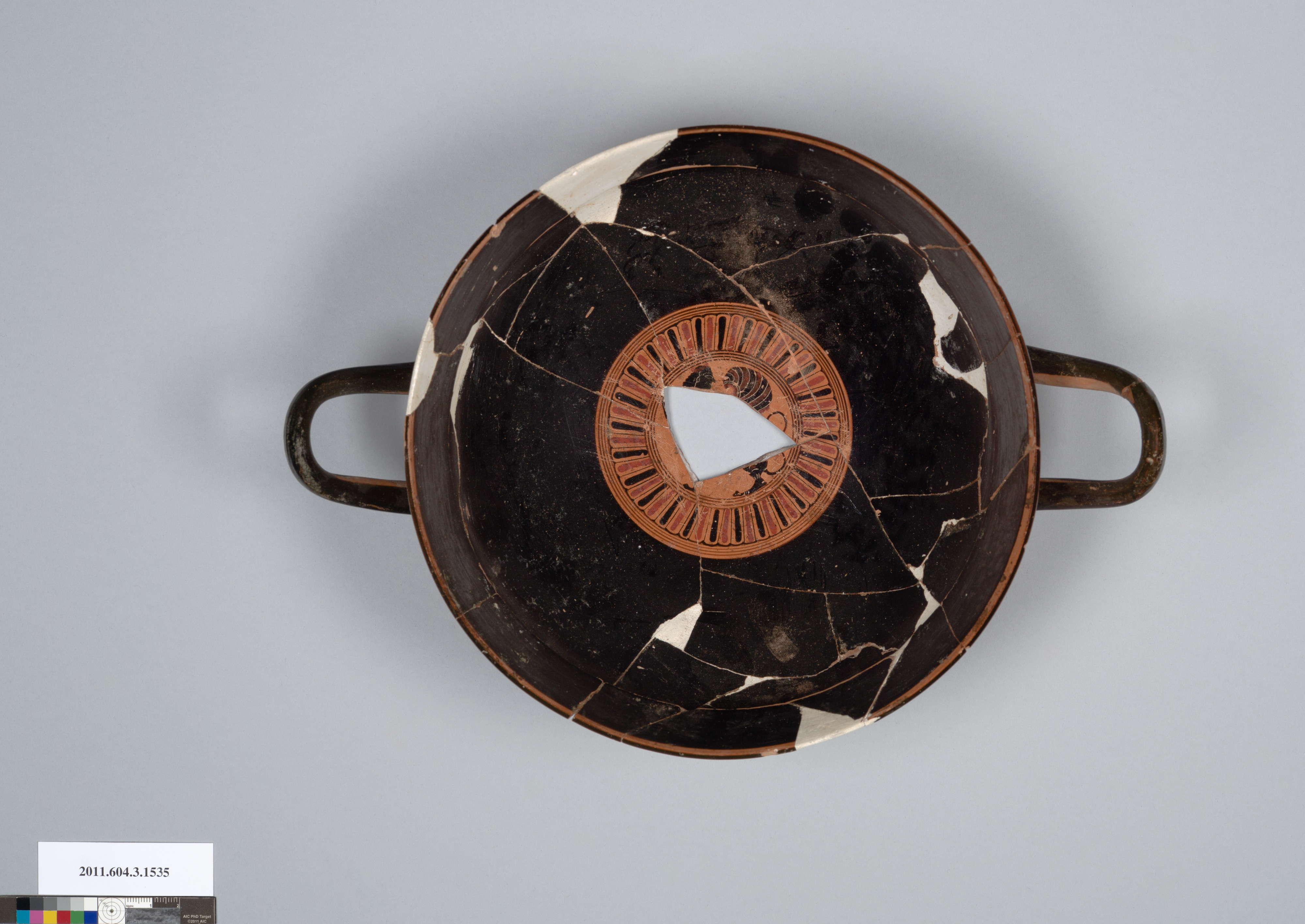Terracotta kylix: lip cup (drinking cup)