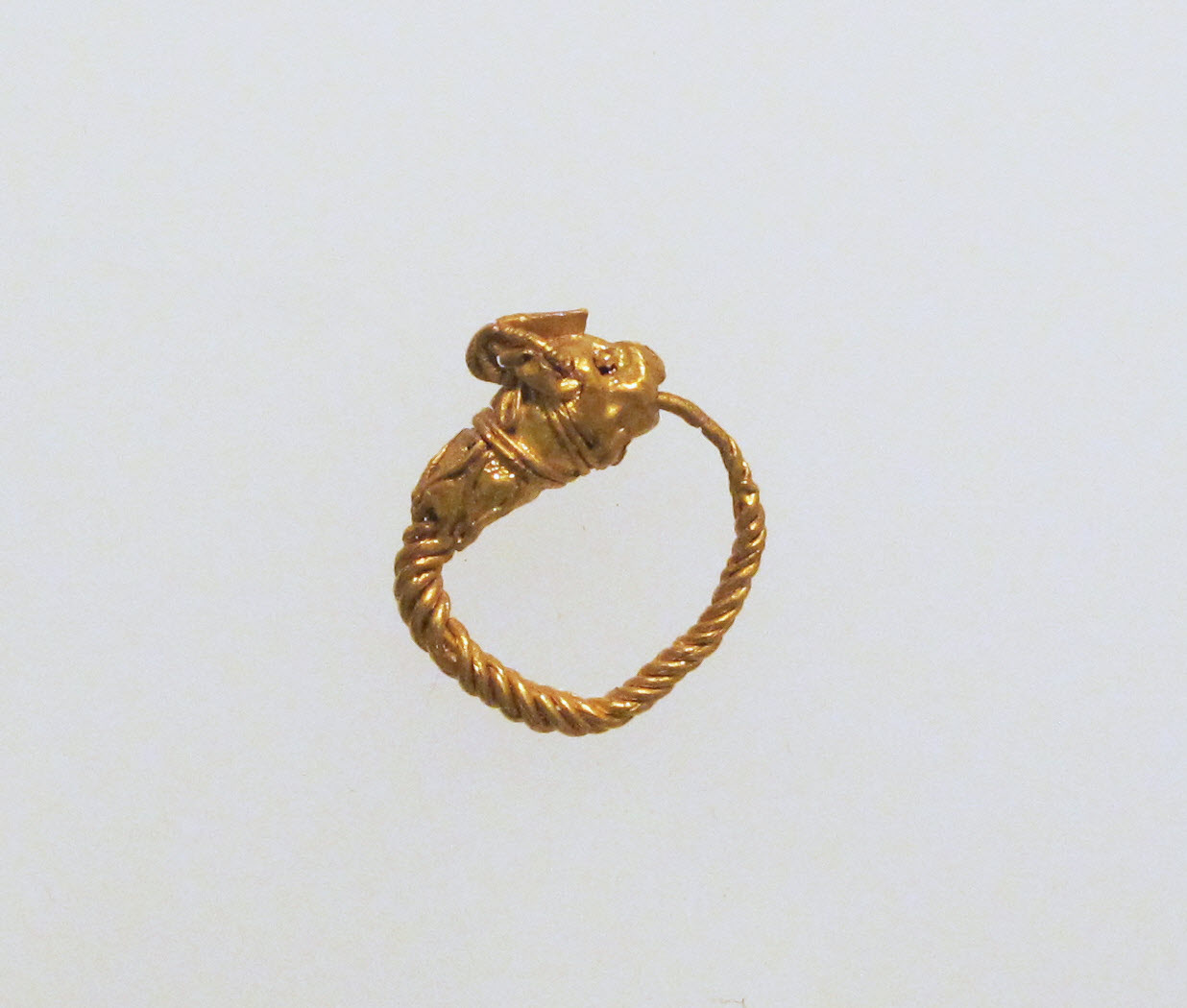 Gold earring with head of an animal | Greek | Classical or Hellenistic ...