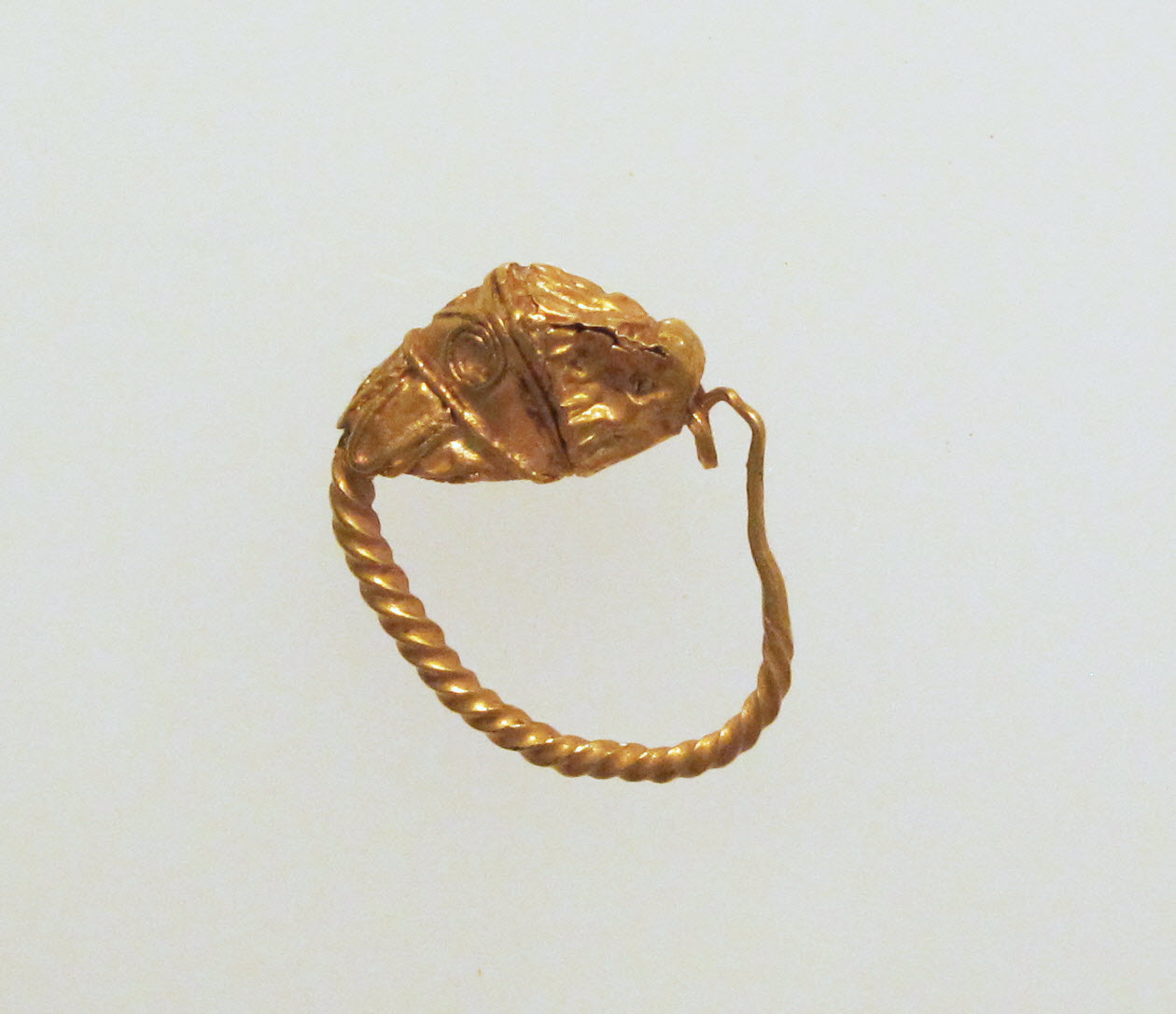 Gold earring with head of a lion | Greek | Classical or Hellenistic ...