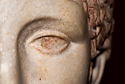 Reconstruction of a marble statue of a woman wrapping herself in a mantle (so-called Small Herculaneum Woman), Vinzenz Brinkmann, Marble stucco on plaster cast, natural pigments in egg tempera, gold foil