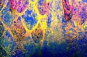Original: Scale-shaped feathers on the chest in false colors (detail). iDstretch Image Reconstruction of a marble finial in the form of a sphinx, Vinzenz Brinkmann, Cast from polymethyl metacrylate, natural pigments in egg tempera, gold foil, and copper