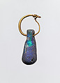 Gold earring with glass pendant in the form of a club, Gold, glass, Greek