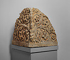 Marble acroterion with acanthus scrolls, Marble, Roman