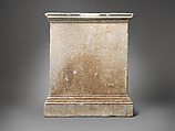 Marble funerary altar, marble, Roman