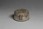 Chlorite pyxis (box), Chlorite, Greek