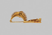 Gold fibula (safety pin) with sphinx, Gold, Etruscan