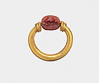 Gold and carnelian ring: on scarab bezel, Herakles, Gold, carnelian, Etruscan