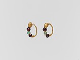 Gold earring with woman's head and beryl and garnet beads, Gold, beryl, garnet, Greek