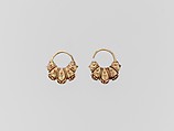 Electrum earring with lobes and rosettes, Electrum, East Greek